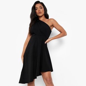 Boohoo one shoulder dress!!! Size 12!! NWT!!